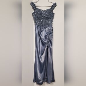 354◼️LADIVINE BY CINDERELLA DIVINE DRESS